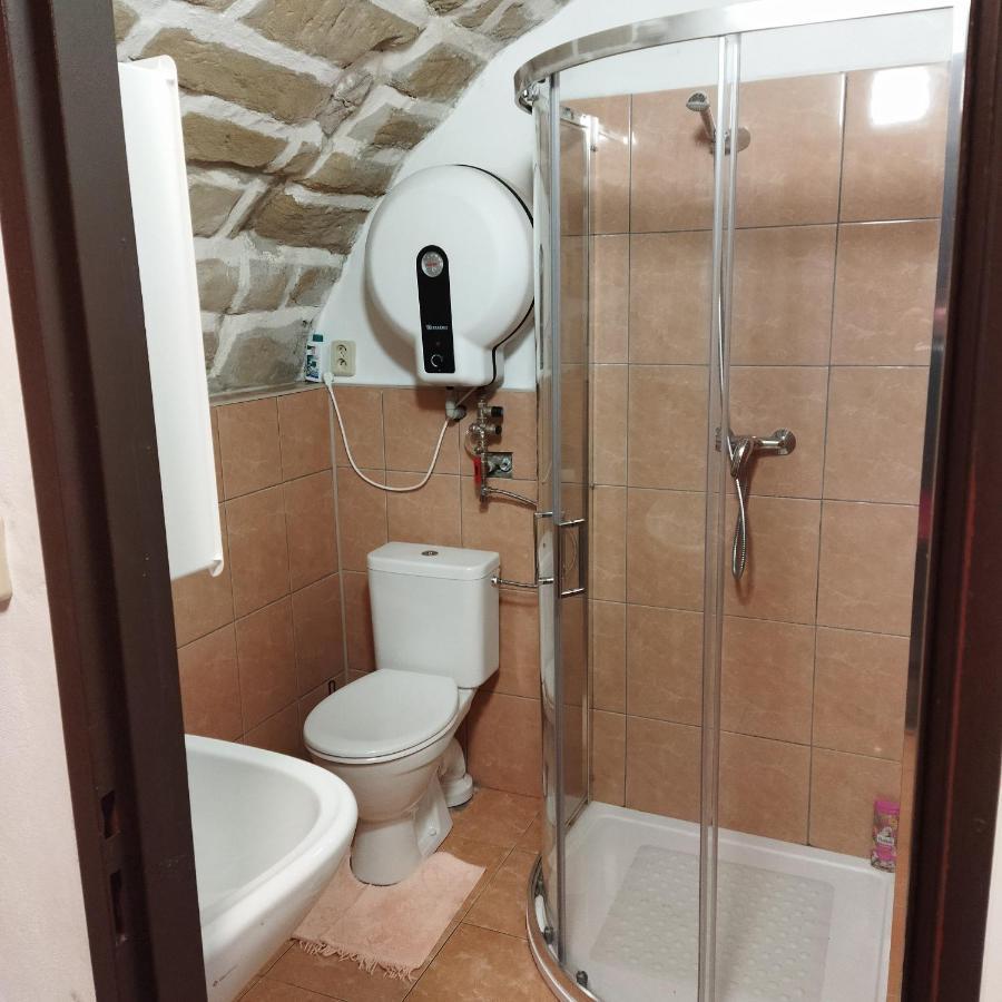 Apartman Roubenka Na Dobreni Apartment Melnik Bagian luar foto