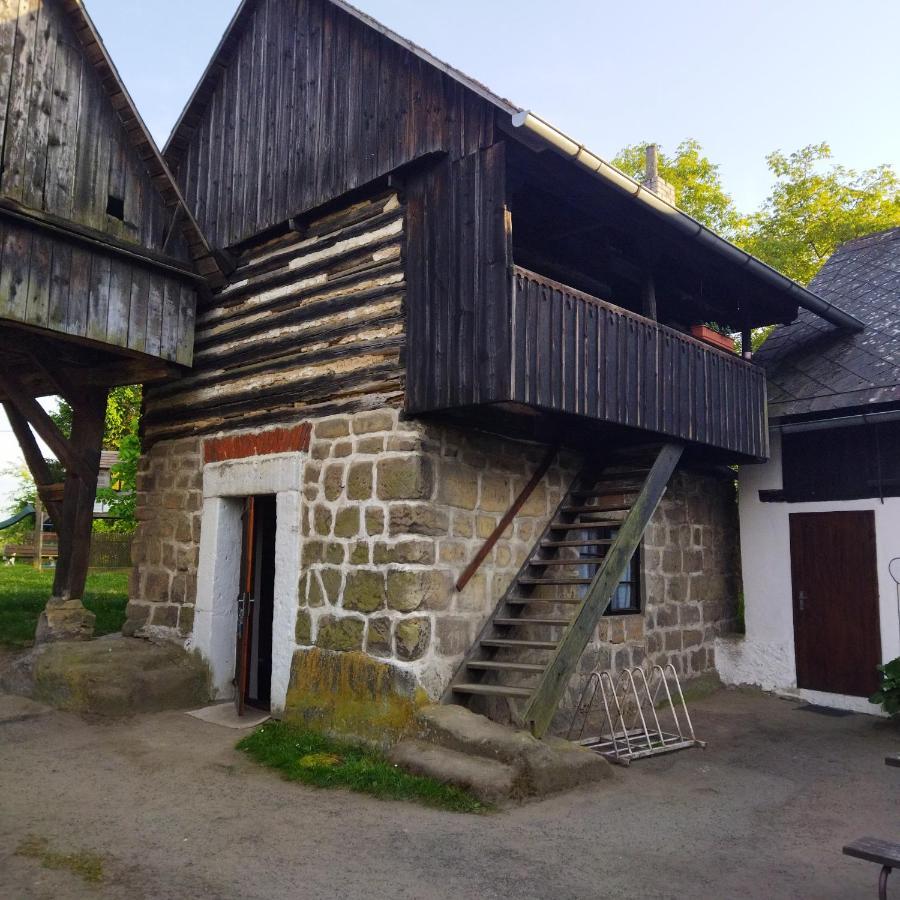 Apartman Roubenka Na Dobreni Apartment Melnik Bagian luar foto